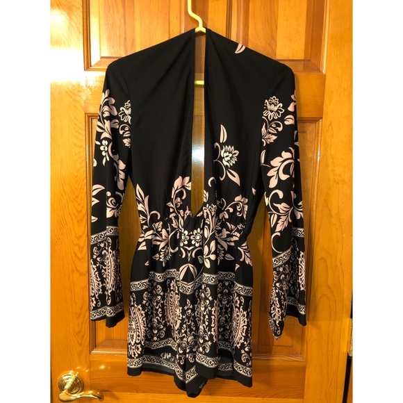 Romper - Picture 2 of 2